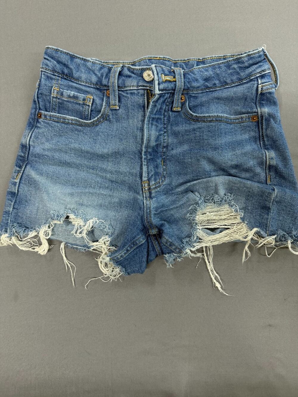 Old Navy Women’s OG Straight Distressed Denim Jean Shorts Size 4 5” Inseam